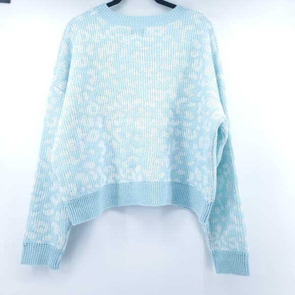 John+Jenn Cozy Modern Streetwear Soft Pastel Blue Animal Knit Pullover Sweater M - Picture 10 of 14